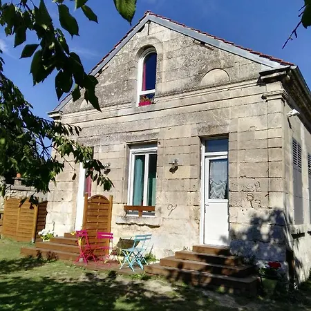 Le Presbytere 公寓 Les Ageux